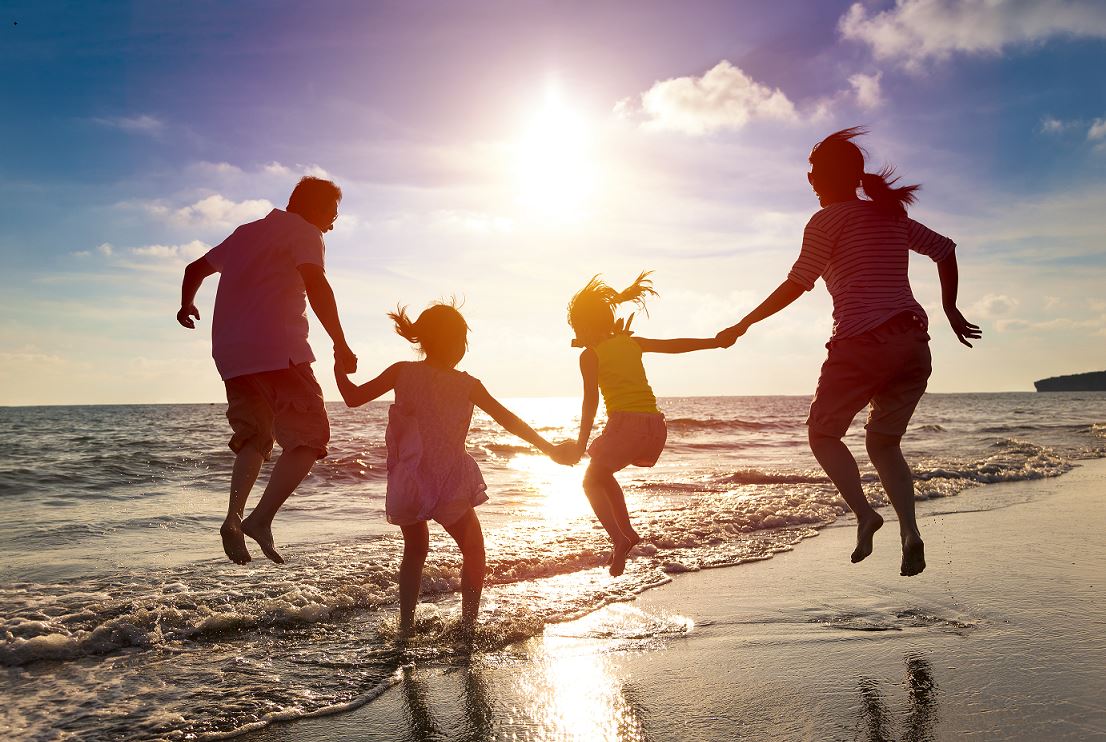 photo - Family enjoying the beach